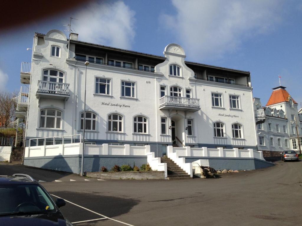 Hotel Sandvig Havn 2*
